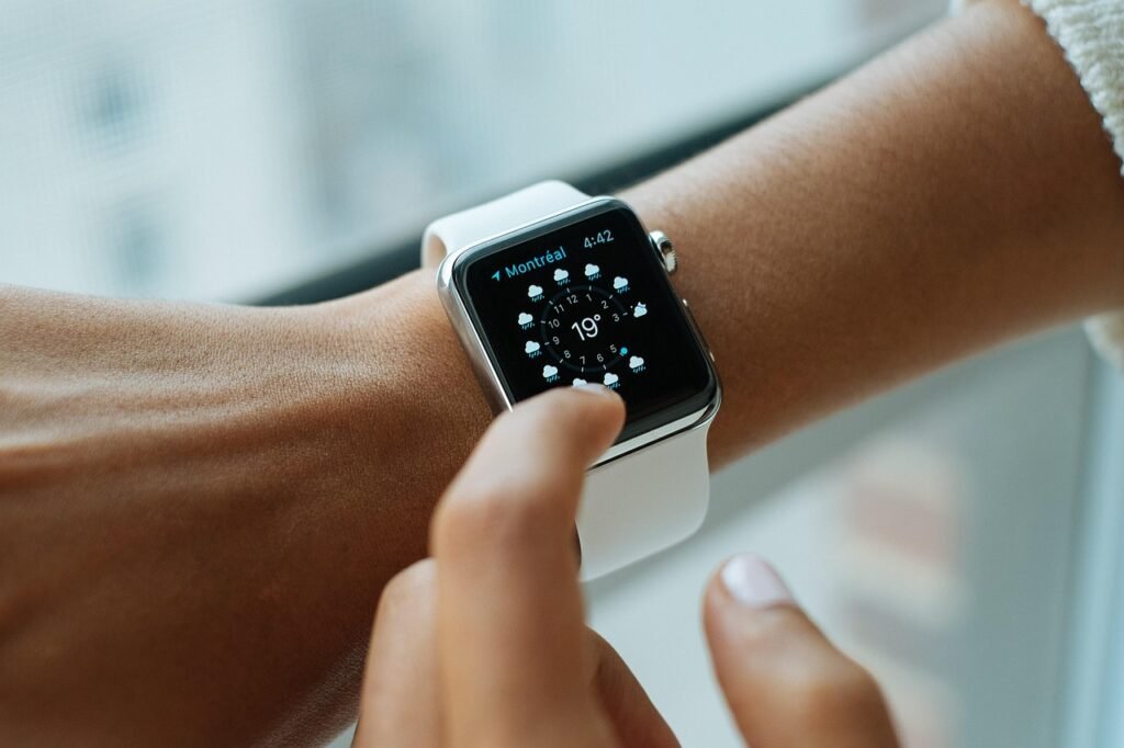 Wearable Tech Myths Debunked: Data-Driven Guide to Real Benefits